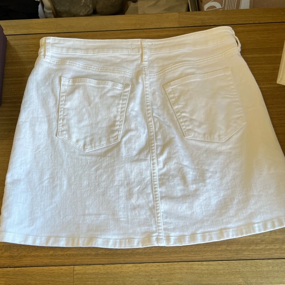 Loft White Denim Skirt - Picture 3 of 4